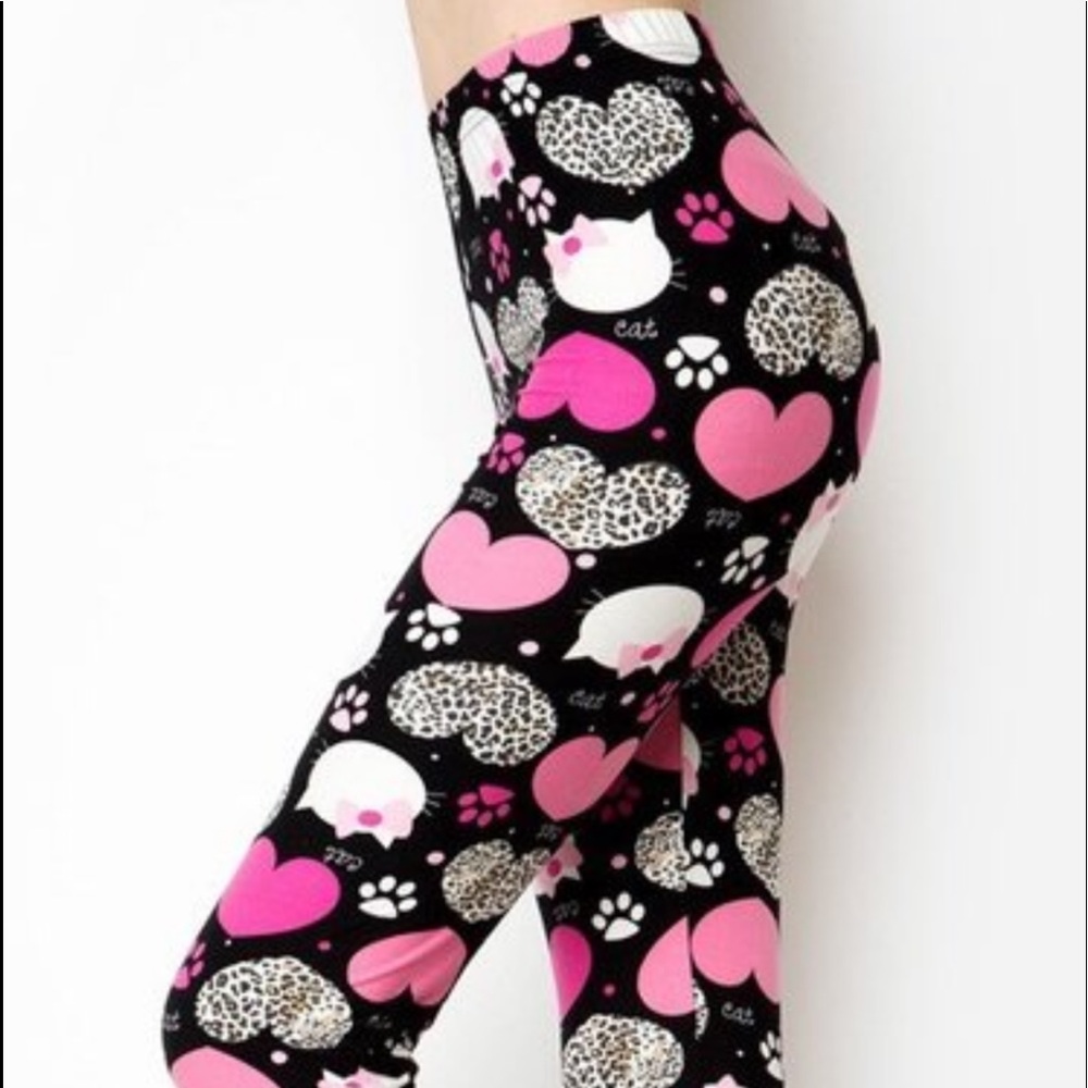 Black leggings hot pink kitty print $6 only 2/7